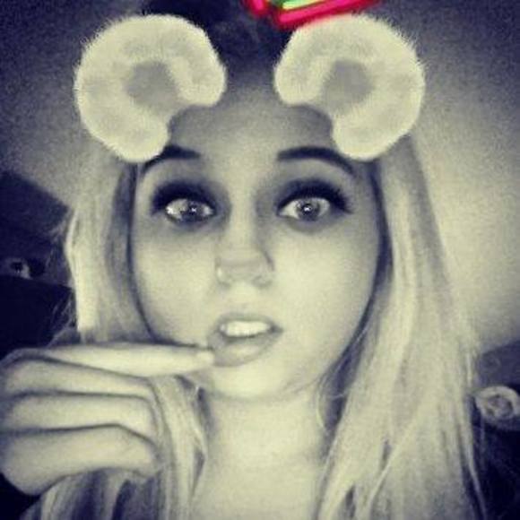 Meet your Posher, Briia - Picture 1 of 1